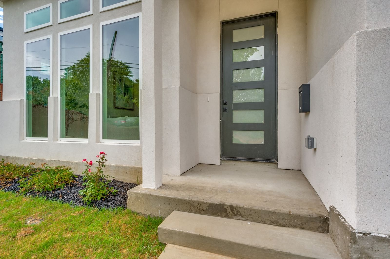 1511 Morrell Avenue — photo 3