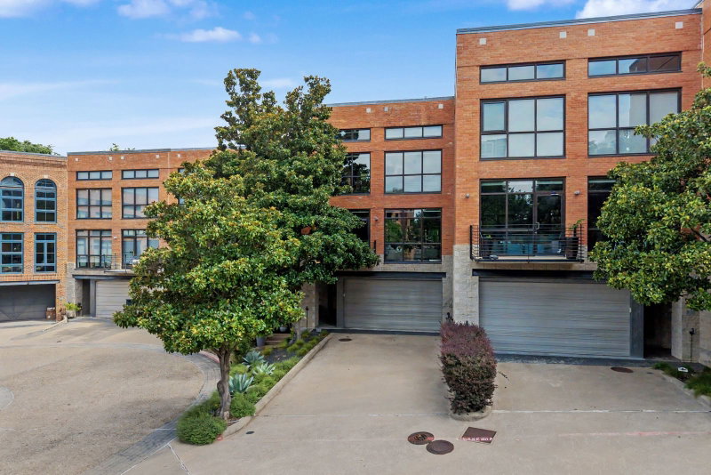 2967 Magnolia Hill Court