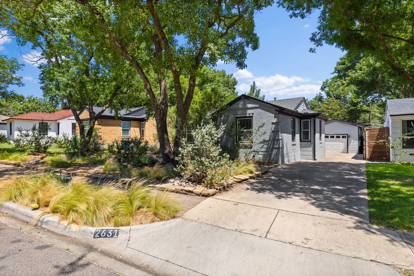 2631 Alco Avenue — photo 3