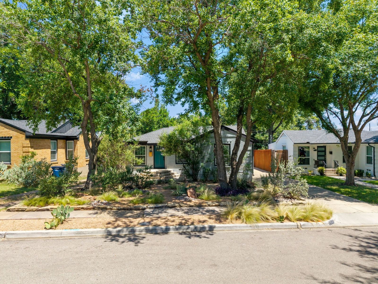 2631 Alco Avenue — photo 5