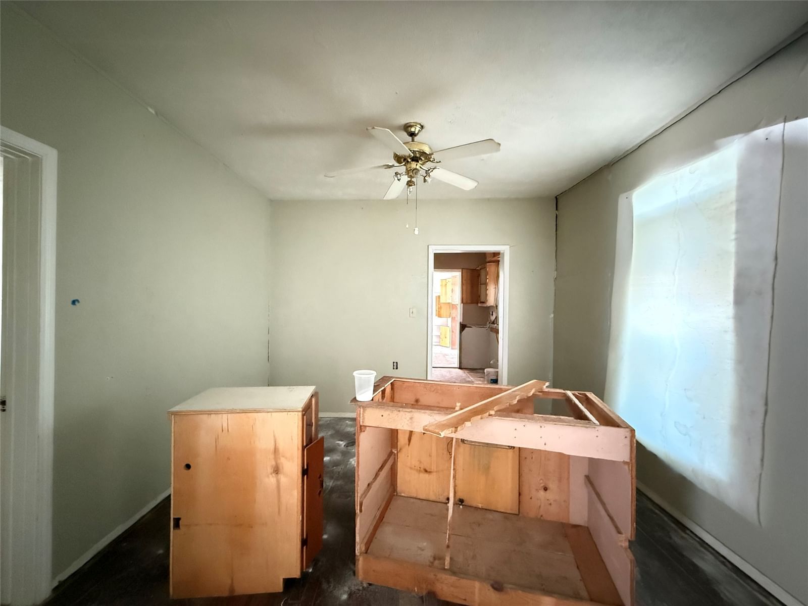 3010 Jerome Street — photo 7