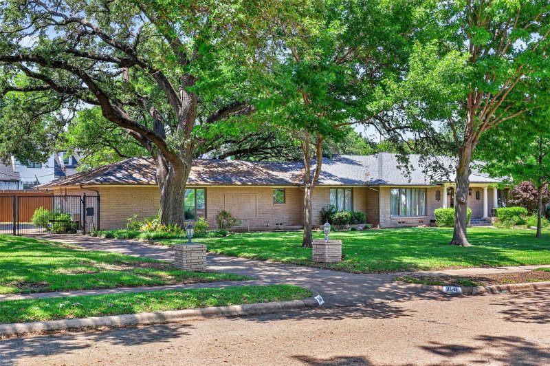 7141 Twin Tree Lane