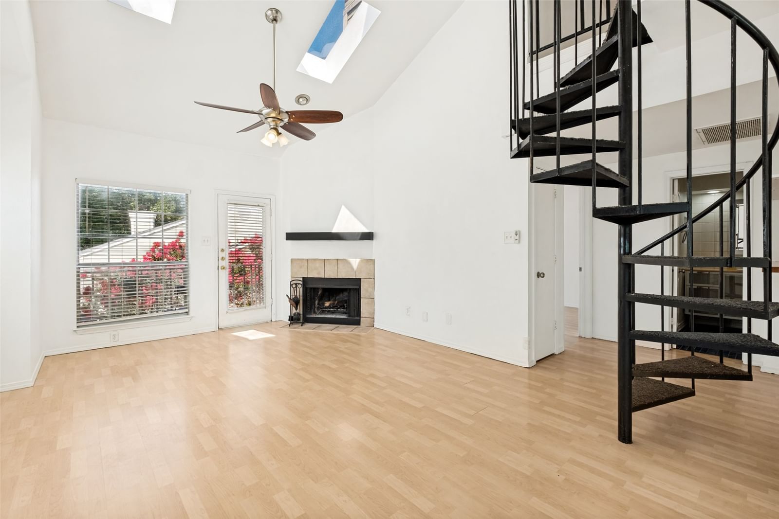 7151 Gaston Avenue #902 — photo 2