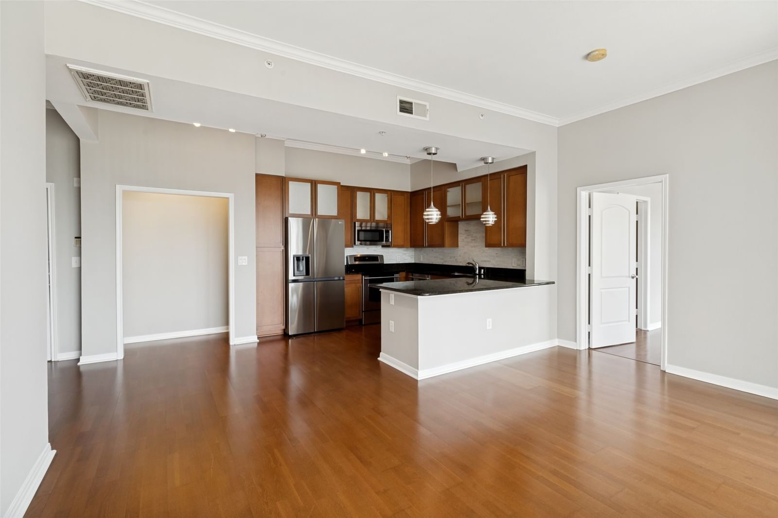 3225 Turtle Creek Boulevard #1211 — photo 3