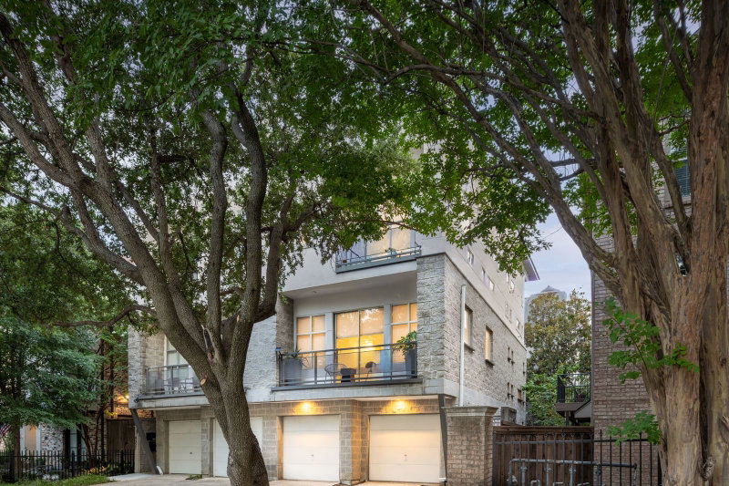 4023 Bowser Avenue