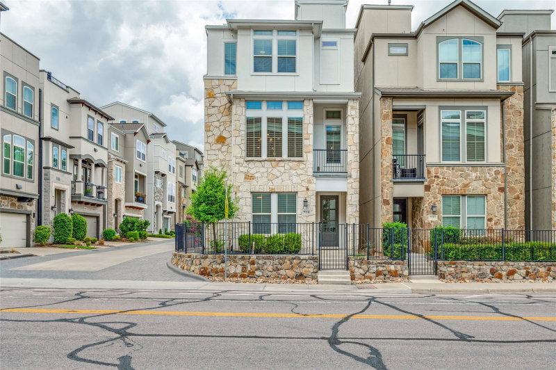 710 High Garden Place
