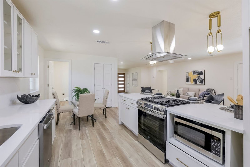 5610 Enchanted Lane