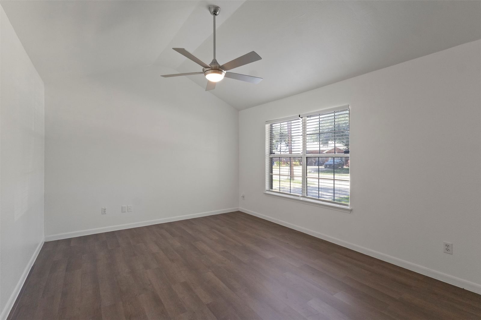 4650 Mexicana Road — photo 2