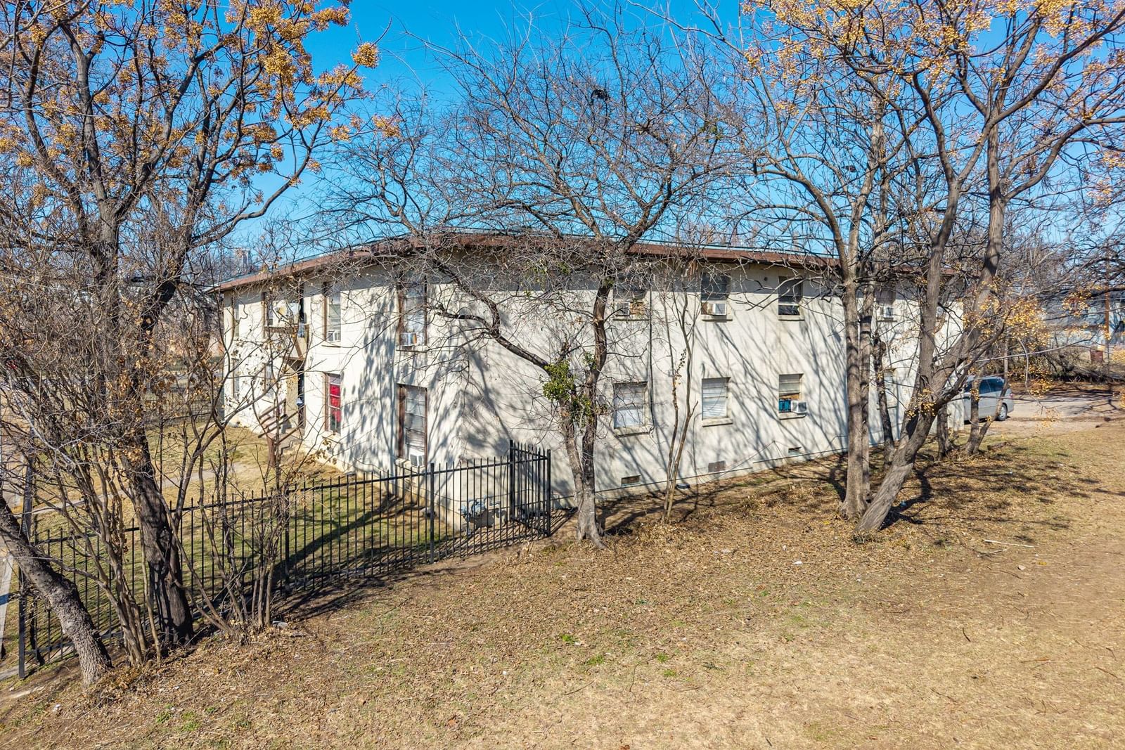 2718 Cleveland Street — photo 2