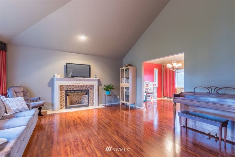 708 22nd Street SW photo 2