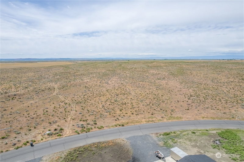 452 SE Desert Hills Loop Road photo 1