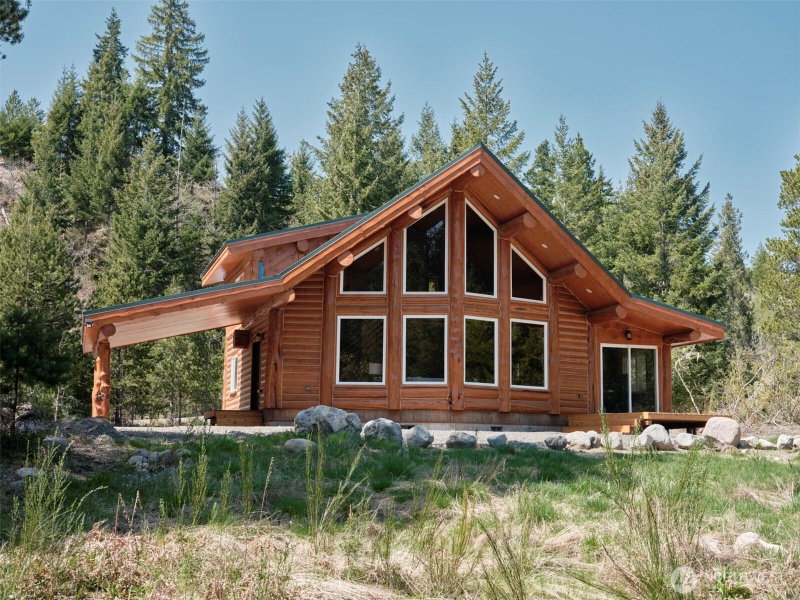 192 Sasquatch Way photo 1