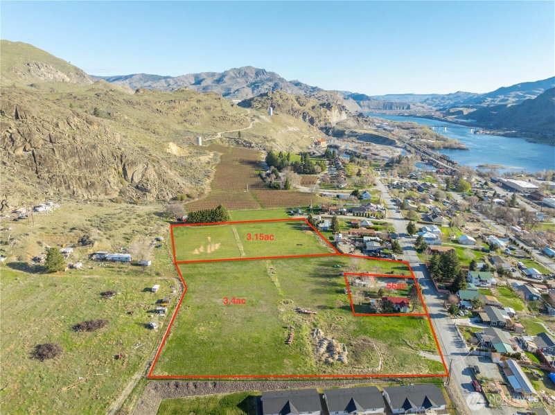 123 Chelan Falls photo 2