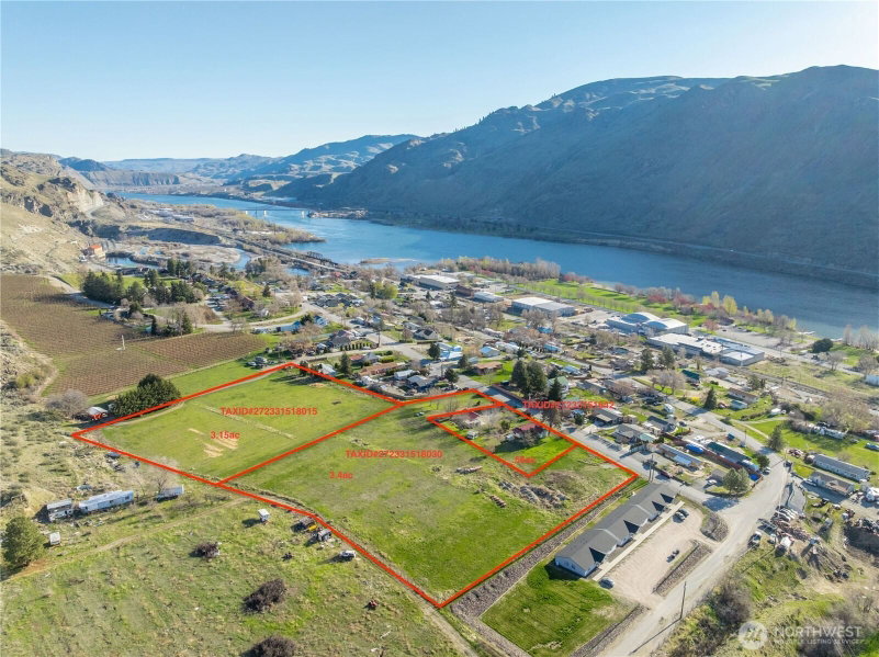 123 Chelan Falls photo 1