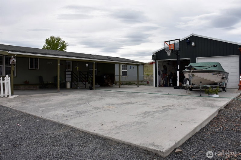 330 N Juniper Street photo 2