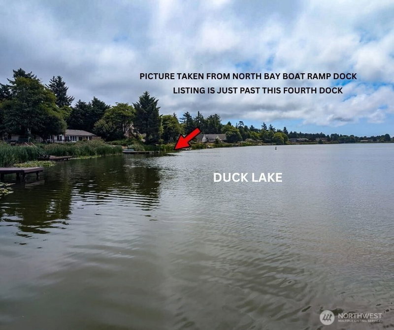 413 Lake View Loop NE photo 2