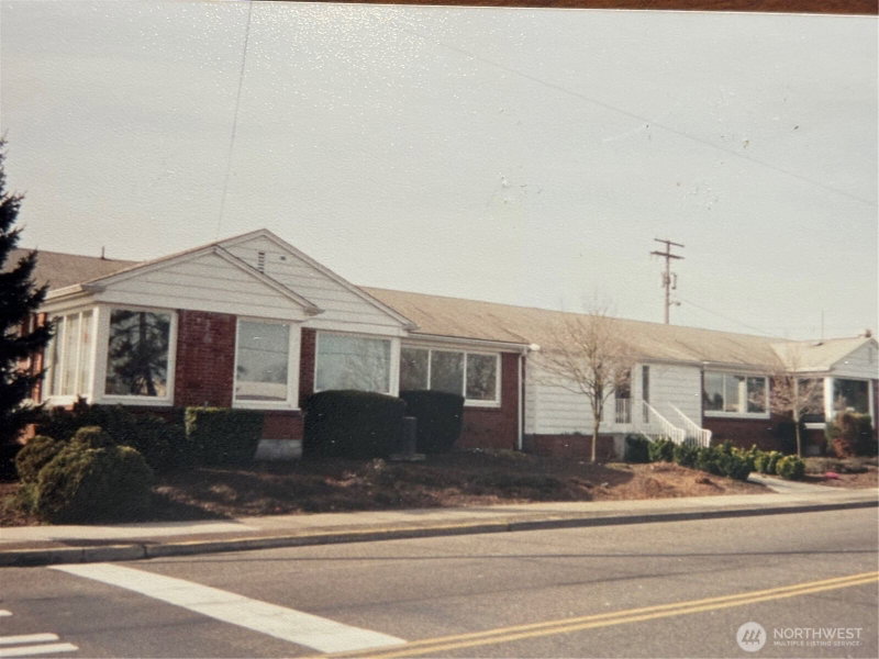 436 2nd Street NE photo 2