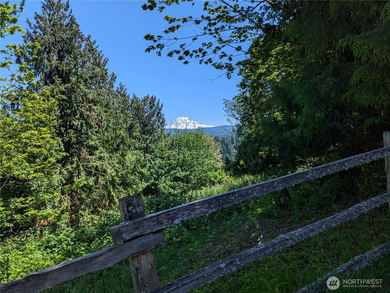 23105 165th Avenue E photo 2