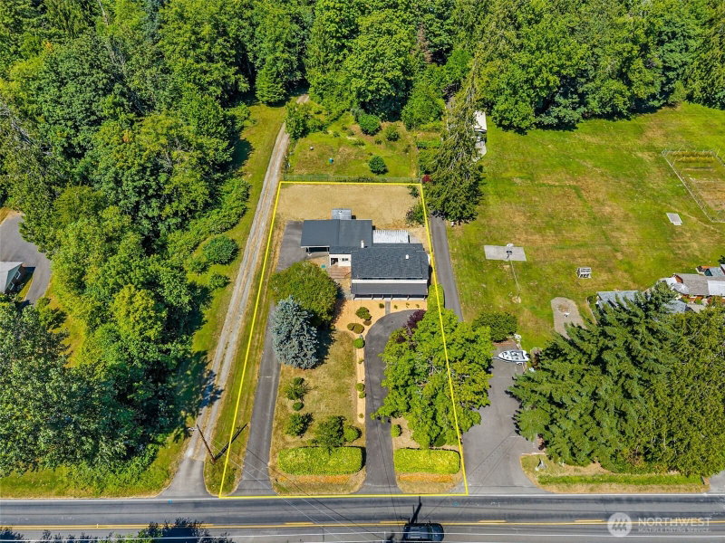 1524 26th Avenue NE photo 2