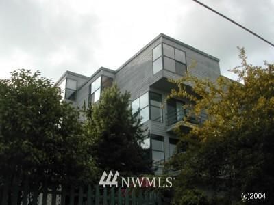Albion Place Condominium