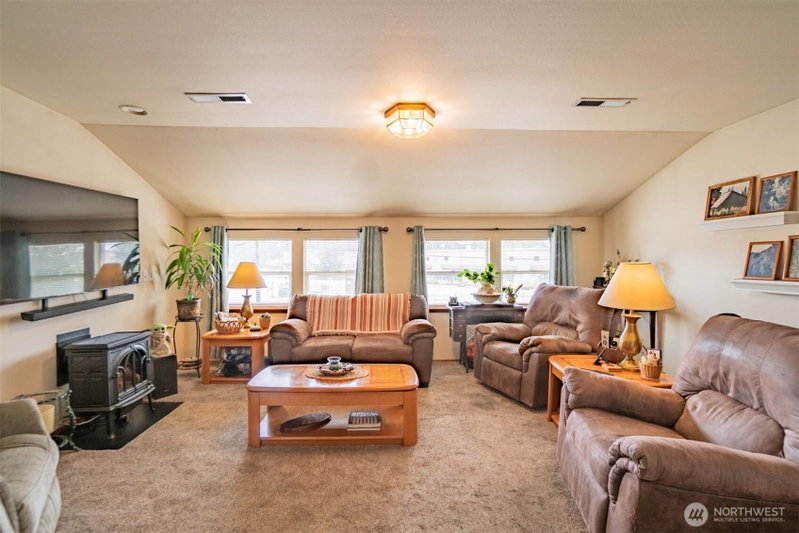 1109 Valley Avenue NW photo 40