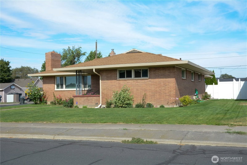 310 W 9th Avenue photo 38