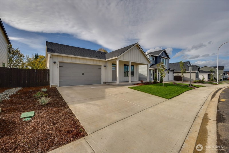 950 RW Fletcher Street photo 2