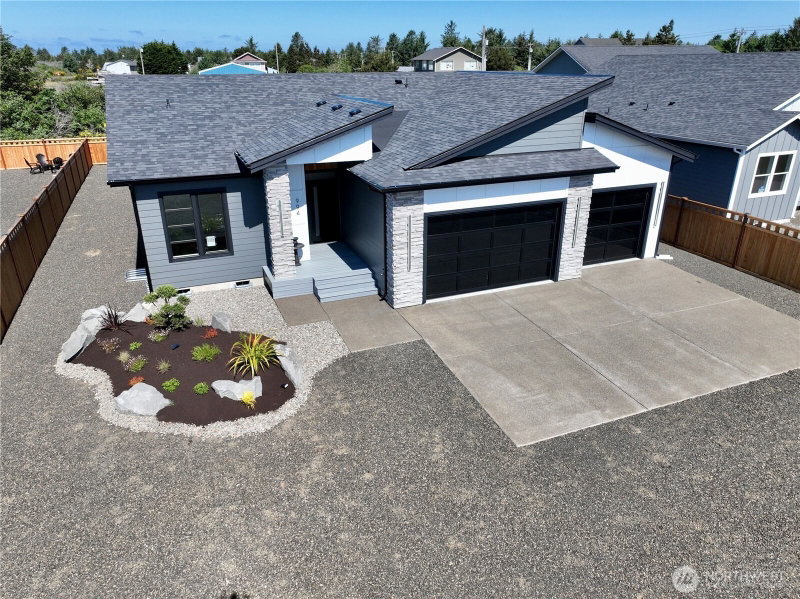 994 Alida Court SE photo 2