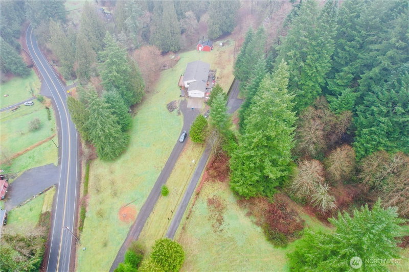 2037 Delameter Road photo 2