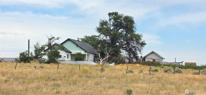 15841 US 2 photo 1
