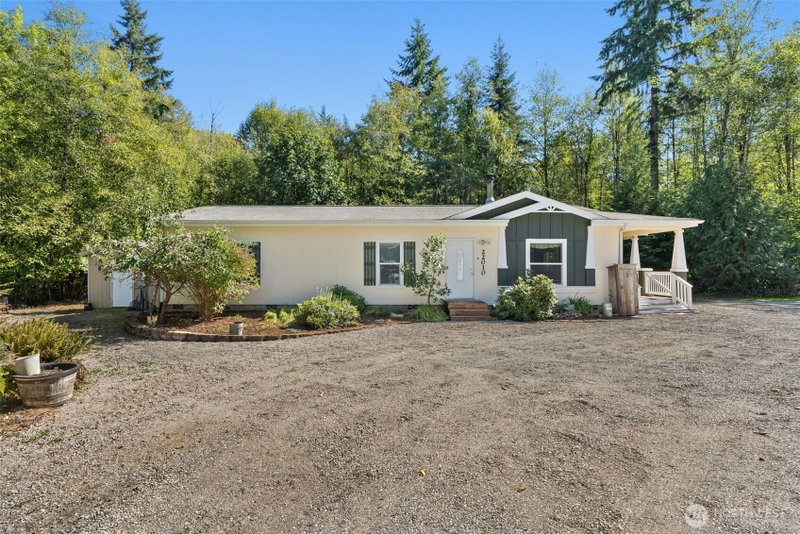 22010 Summers Road SW photo 2