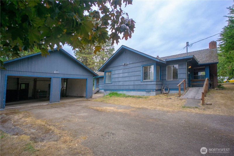 1122 W Spruce Street photo 1
