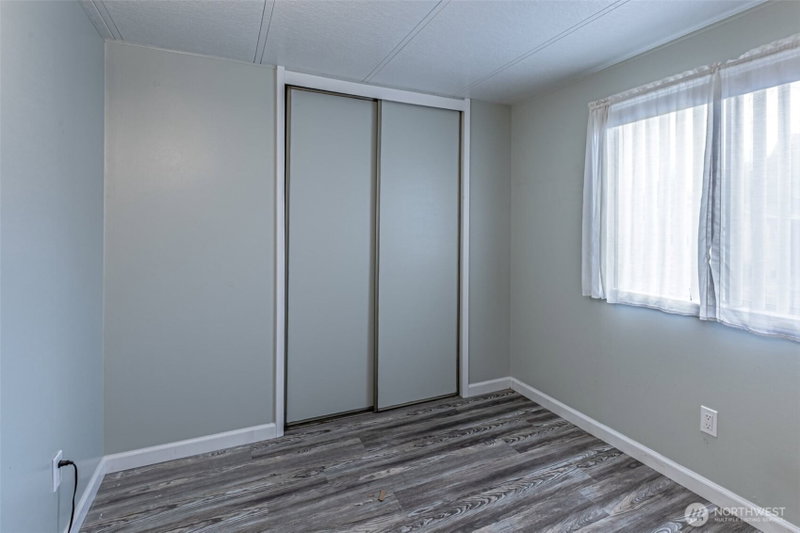 2263 Anadoll Avenue photo 33