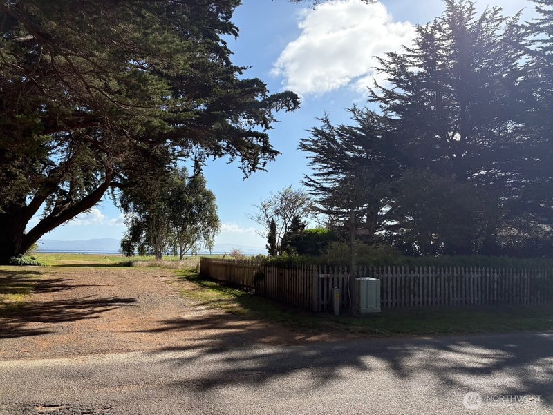 33880 Territory Road photo 2