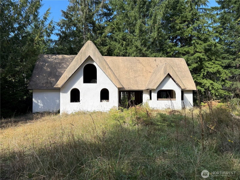 2563 E South Island Drive photo 1