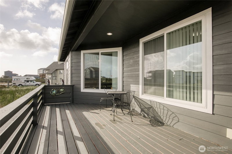 1415 Storm King Avenue SW photo 2