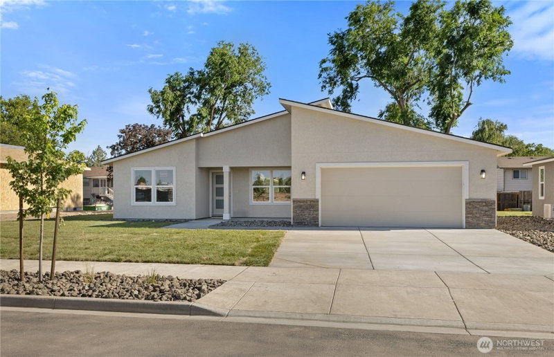 523 Dorsing Street photo 2
