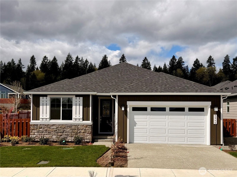 2945 Balsamroot Drive SE photo 2
