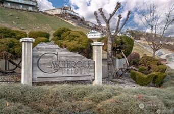 756 Castle Heights Drive photo 2