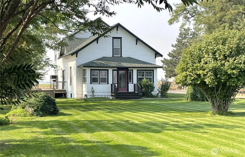 1113 S County Road photo 2