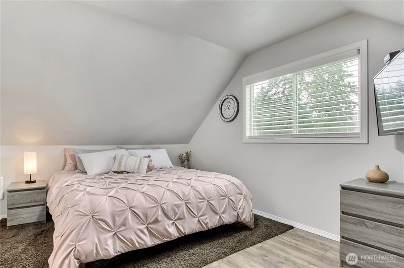 149 Barton Road photo 36