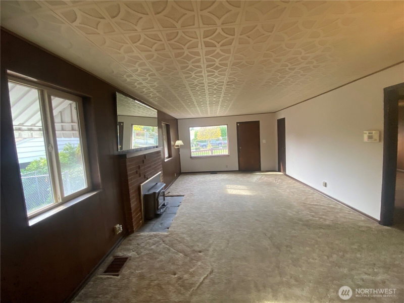 9022 36th Avenue SW photo 2