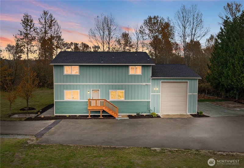 907 Orting Kapowsin Highway E photo 2
