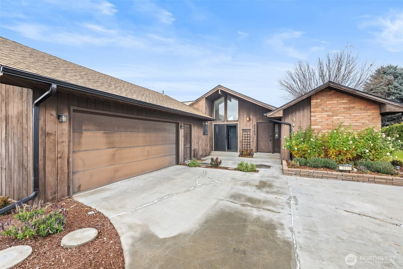 9410 SE Albert Way photo 2