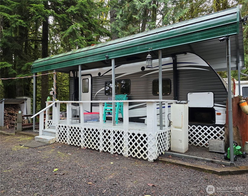 71 Hilltop Court photo 2
