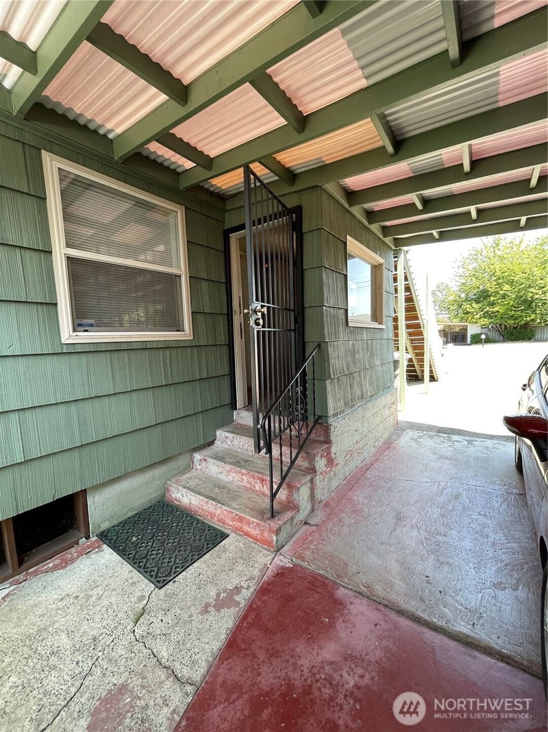 2606 E Main photo 29