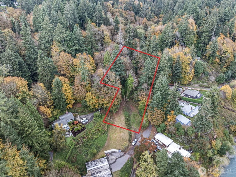 2004 Lybecker Drive NW photo 2