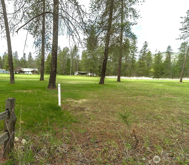 202 Eagle Drive photo 2
