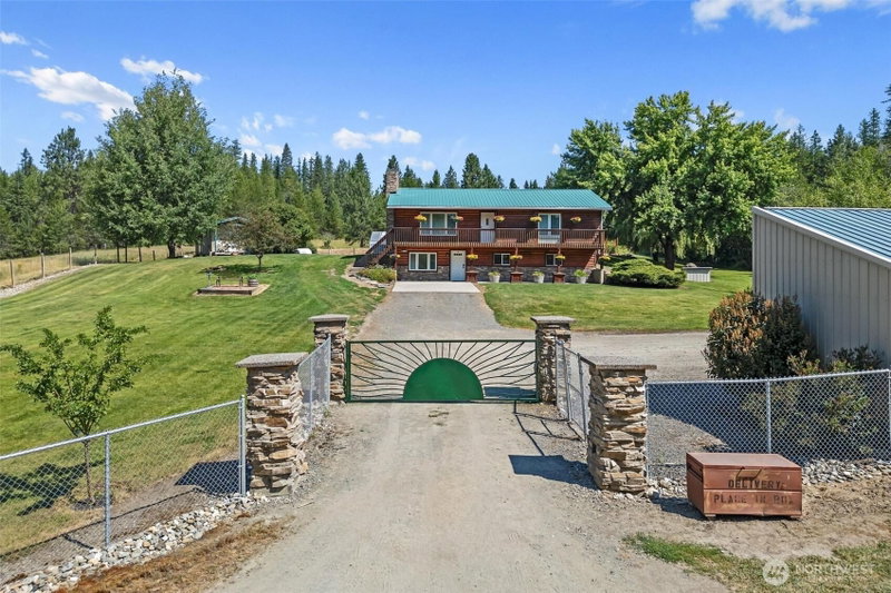 1381 Little Twin Lakes Road photo 2