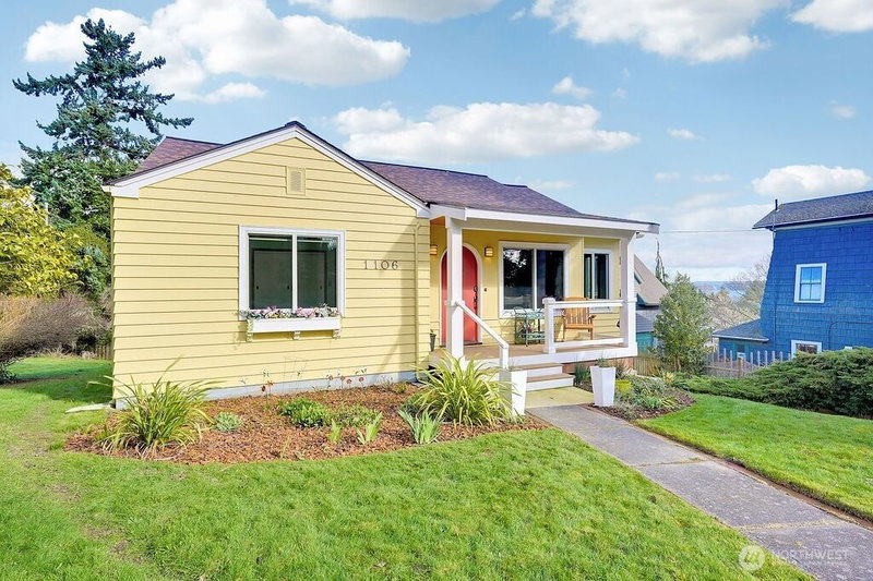 1106 Madison Street photo 2